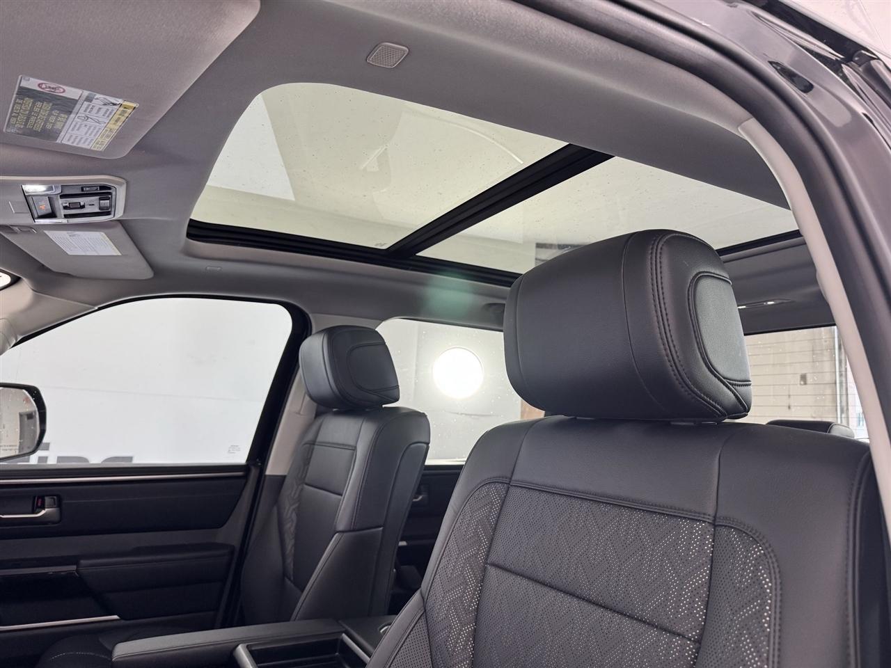 Toyota Tundra Limited CrewMax 4WD Hybrid 2024
