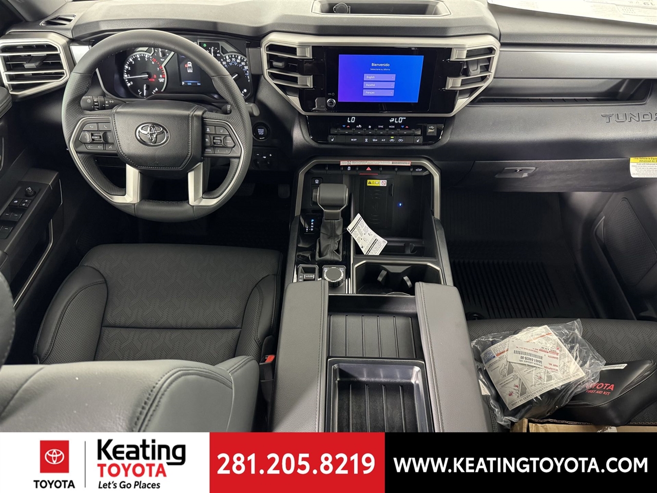 Toyota Tundra SR5 CrewMax 4WD 2025