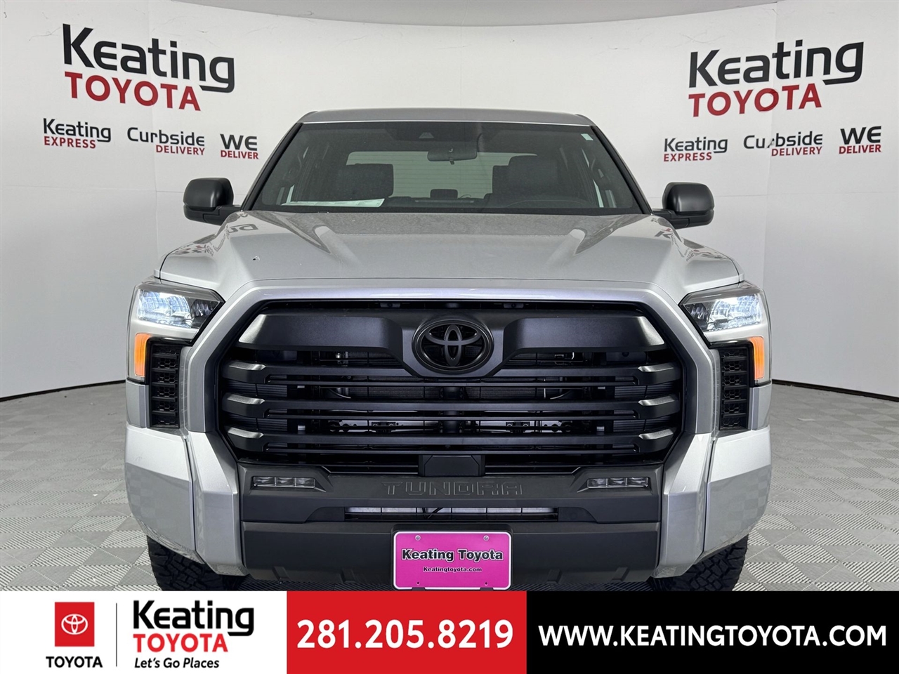 Toyota Tundra SR5 CrewMax 4WD 2025