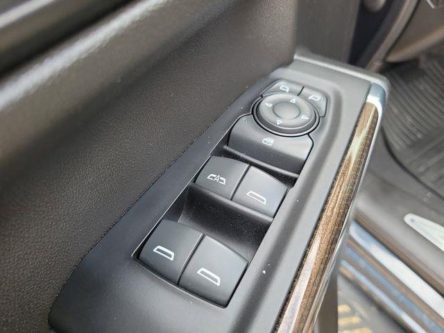 Chevrolet Silverado 1500 Limited LT Crew Cab 4WD 2022