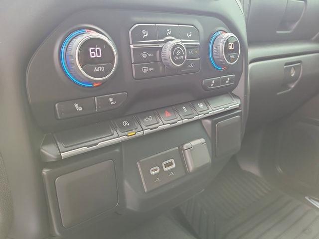 Chevrolet Silverado 1500 Limited LT Crew Cab 4WD 2022