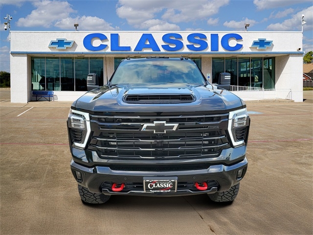 Chevrolet Silverado 2500HD LT Crew Cab Long Box 4WD 2025