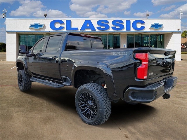 Chevrolet Silverado 2500HD LT Crew Cab Long Box 4WD 2025