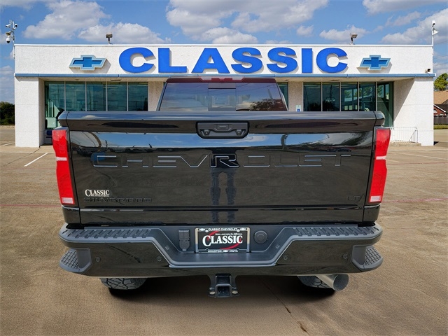 Chevrolet Silverado 2500HD LT Crew Cab Long Box 4WD 2025