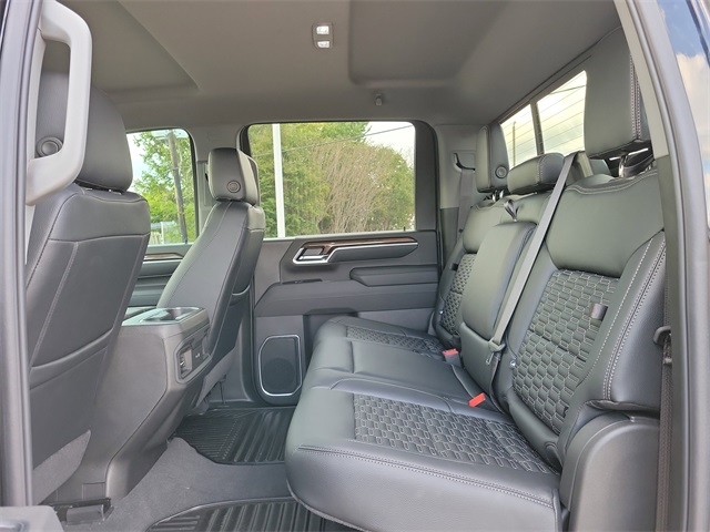 Chevrolet Silverado 2500HD LT Crew Cab Long Box 4WD 2025