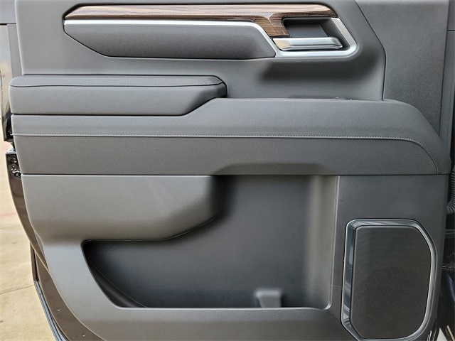 Chevrolet Silverado 2500HD LT Crew Cab Long Box 4WD 2025