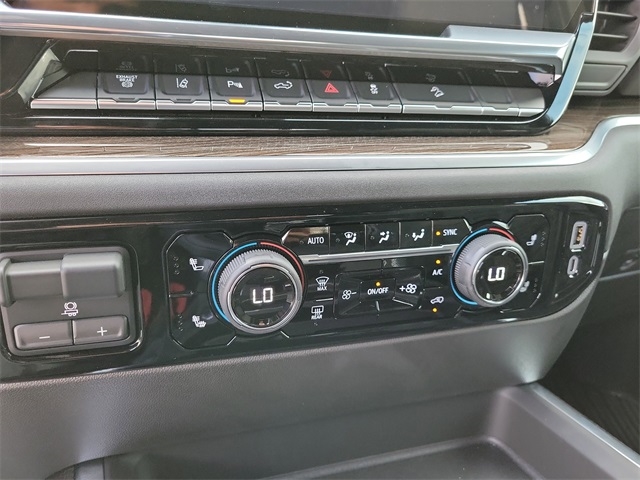 Chevrolet Silverado 2500HD LT Crew Cab Long Box 4WD 2025