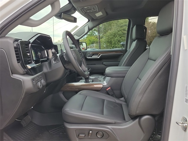 Chevrolet Silverado 1500 RST Crew Cab 4WD 2026