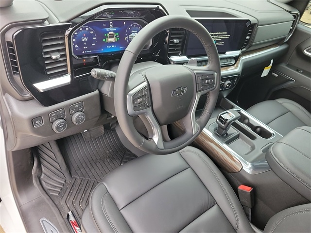 Chevrolet Silverado 1500 RST Crew Cab 4WD 2026