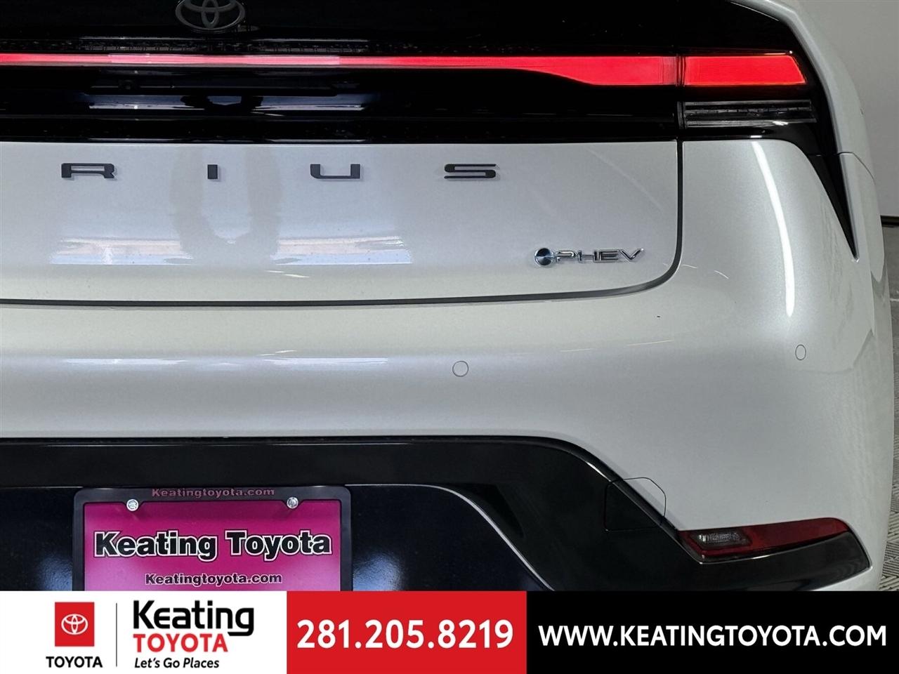 Toyota Prius LE 2026