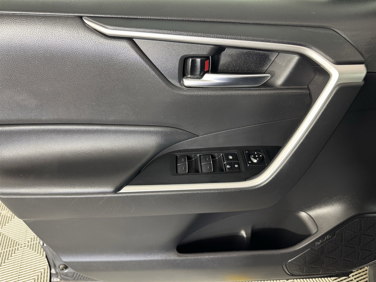 Toyota RAV4 XLE AWD 2024 Toyota RAV4 XLE AWD 2024