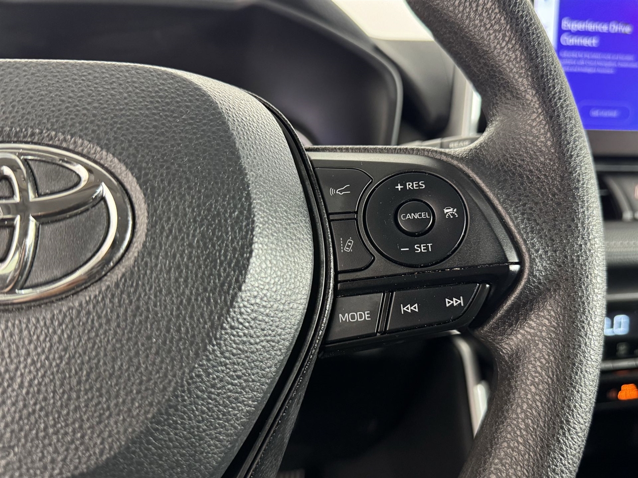 Toyota RAV4 XLE AWD 2024 Toyota RAV4 XLE AWD 2024