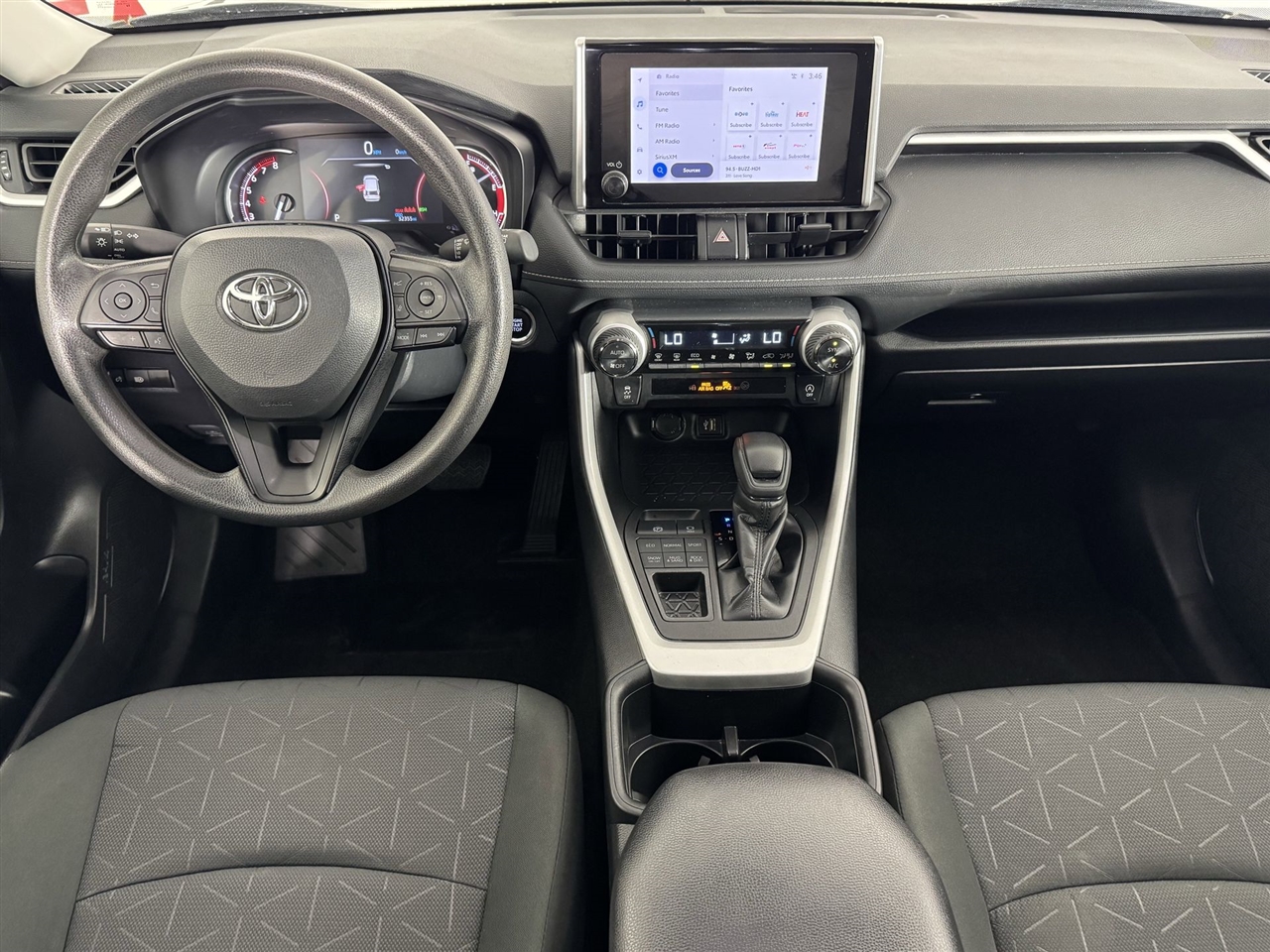 Toyota RAV4 XLE AWD 2024 Toyota RAV4 XLE AWD 2024