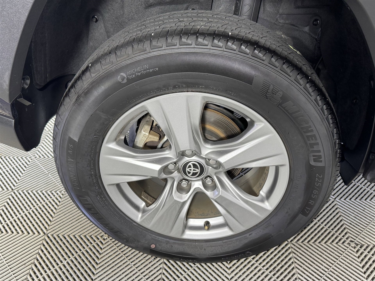 Toyota RAV4 XLE AWD 2024 Toyota RAV4 XLE AWD 2024