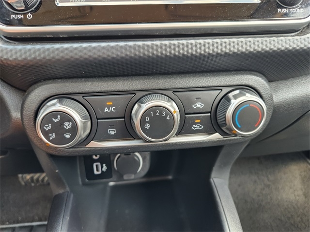 Nissan Kicks S 2024 Nissan Kicks S 2024