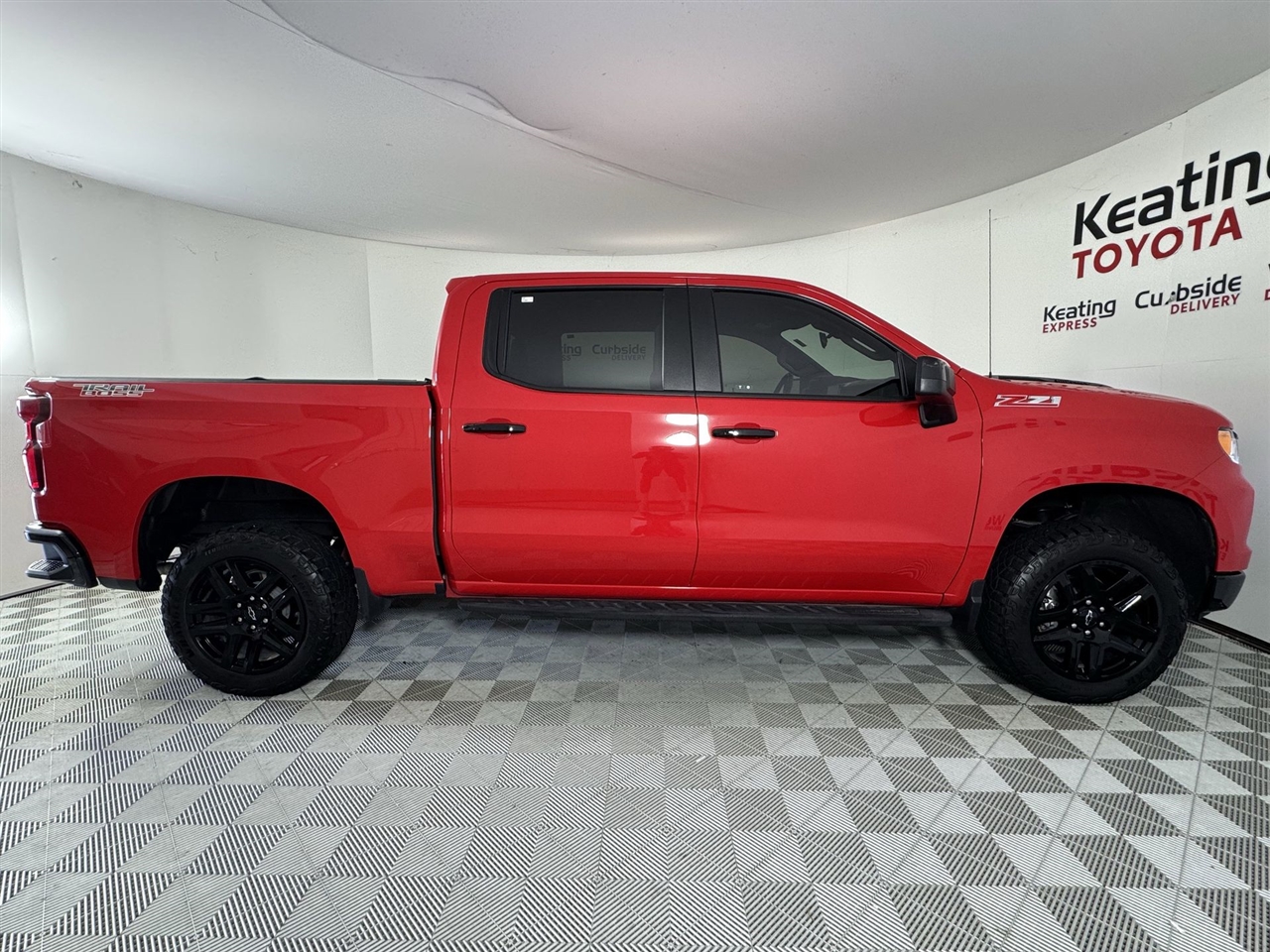 Chevrolet Silverado 1500 Trail Boss LT Crew Cab 4WD 2023 Chevrolet Silverado 1500 Trail Boss LT Crew Cab 4WD 2023