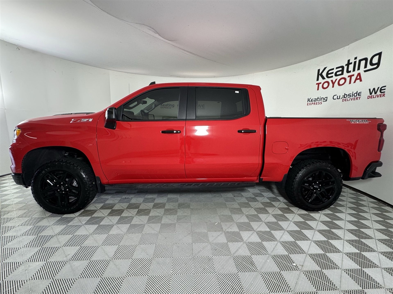 Chevrolet Silverado 1500 Trail Boss LT Crew Cab 4WD 2023 Chevrolet Silverado 1500 Trail Boss LT Crew Cab 4WD 2023