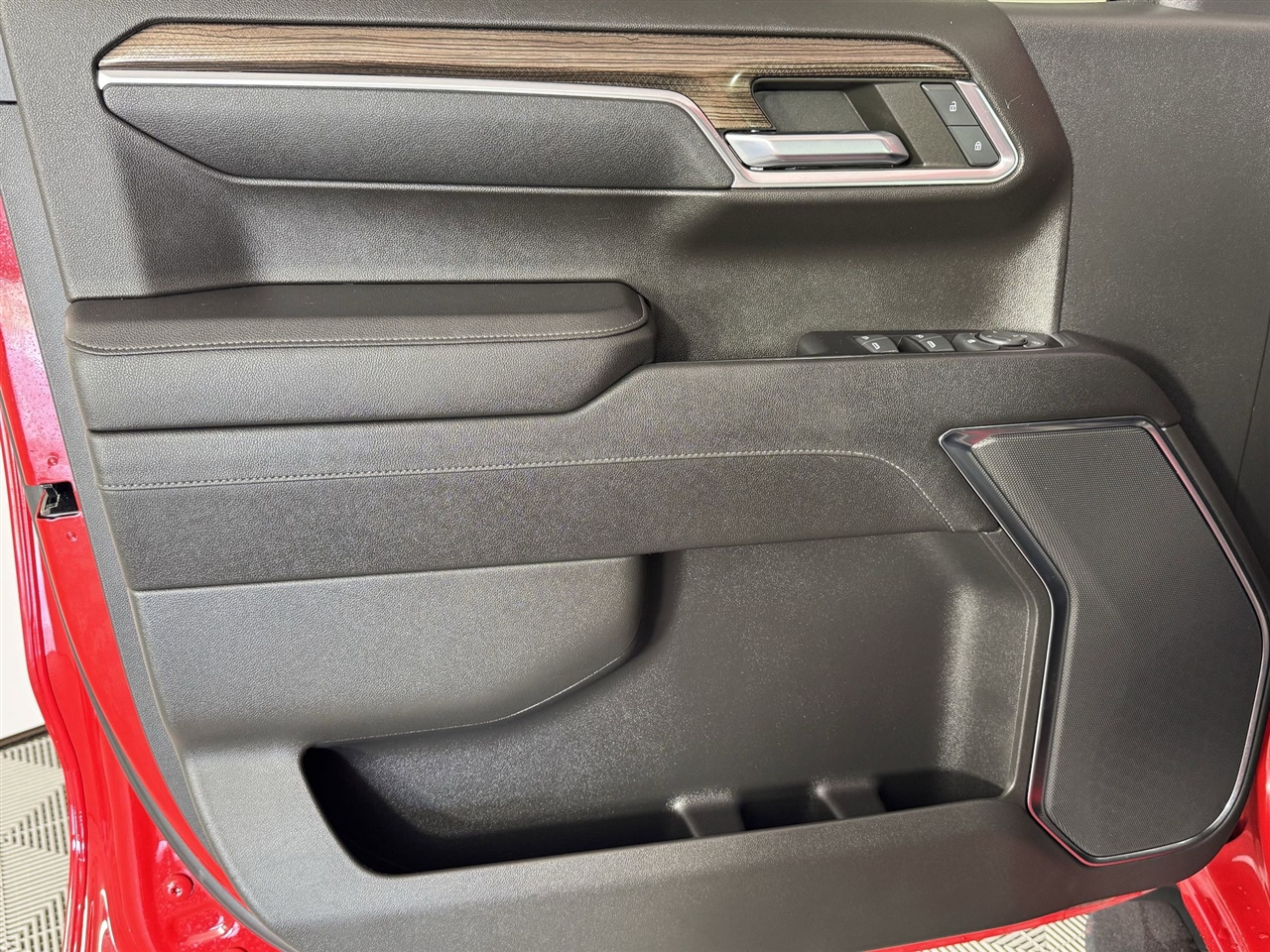 Chevrolet Silverado 1500 Trail Boss LT Crew Cab 4WD 2023 Chevrolet Silverado 1500 Trail Boss LT Crew Cab 4WD 2023