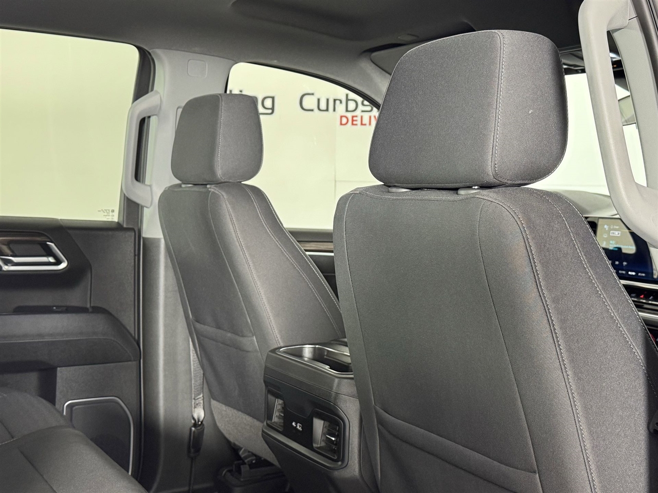 Chevrolet Silverado 1500 Trail Boss LT Crew Cab 4WD 2023 Chevrolet Silverado 1500 Trail Boss LT Crew Cab 4WD 2023