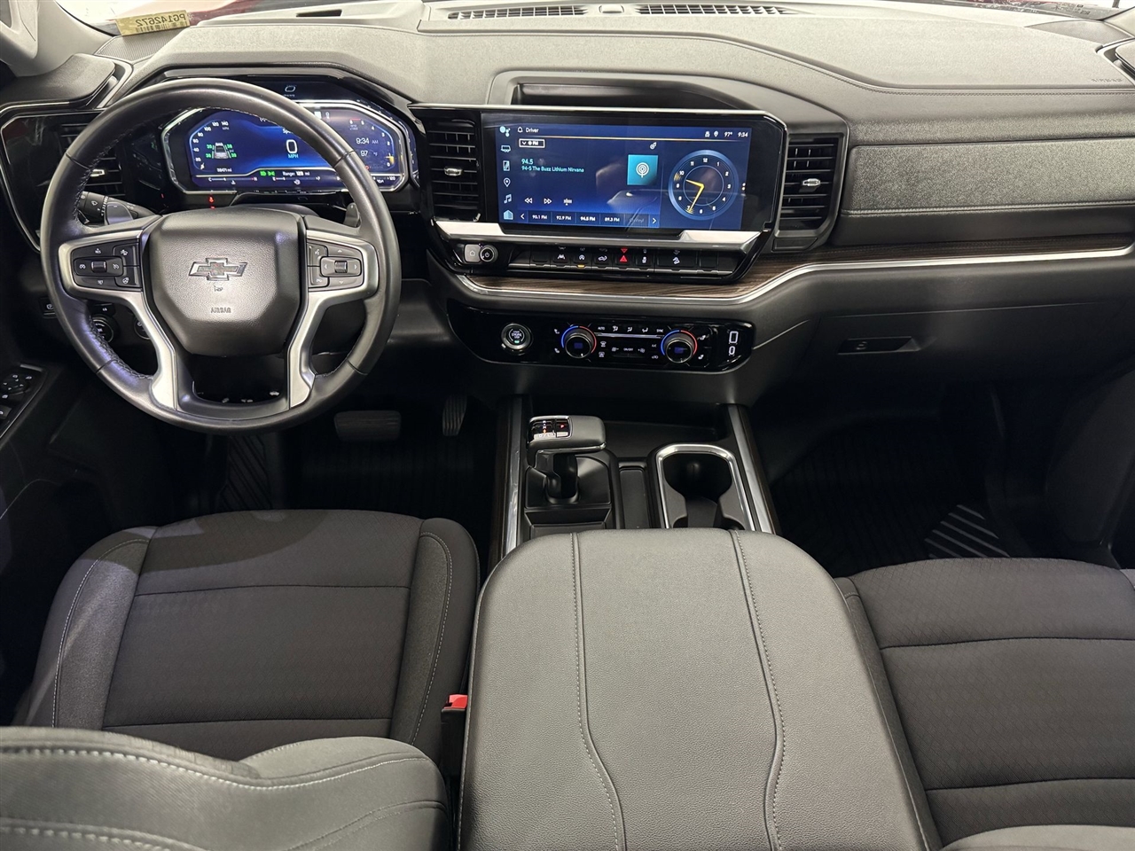 Chevrolet Silverado 1500 Trail Boss LT Crew Cab 4WD 2023 Chevrolet Silverado 1500 Trail Boss LT Crew Cab 4WD 2023