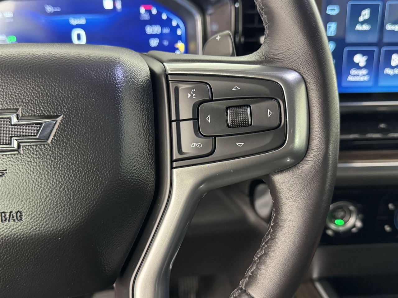 Chevrolet Silverado 1500 Trail Boss LT Crew Cab 4WD 2023 Chevrolet Silverado 1500 Trail Boss LT Crew Cab 4WD 2023