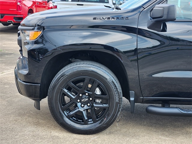 Chevrolet Silverado 1500 Custom Crew Cab 4WD 2023 Chevrolet Silverado 1500 Custom Crew Cab 4WD 2023
