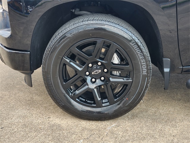 Chevrolet Silverado 1500 Custom Crew Cab 4WD 2023 Chevrolet Silverado 1500 Custom Crew Cab 4WD 2023