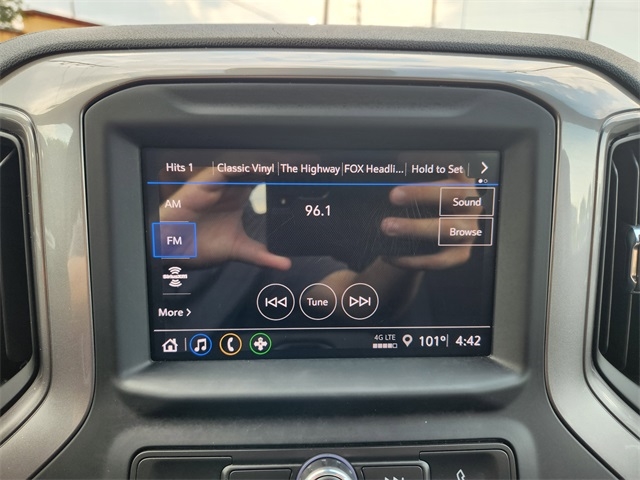 Chevrolet Silverado 1500 Custom Crew Cab 4WD 2023 Chevrolet Silverado 1500 Custom Crew Cab 4WD 2023