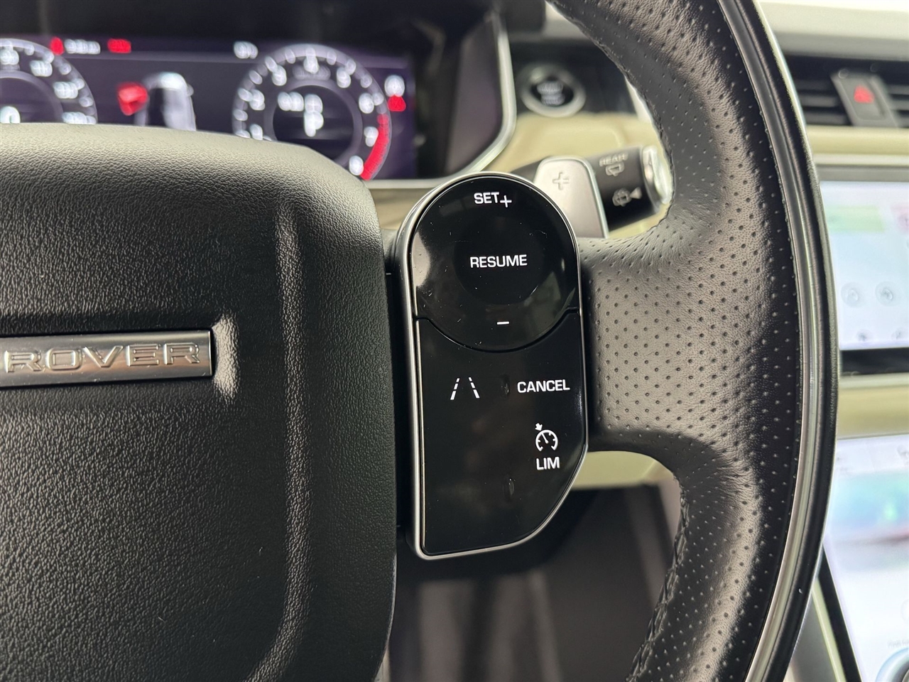 Land Rover Range Rover Sport P525 HSE Dynamic 2022 Land Rover Range Rover Sport P525 HSE Dynamic 2022