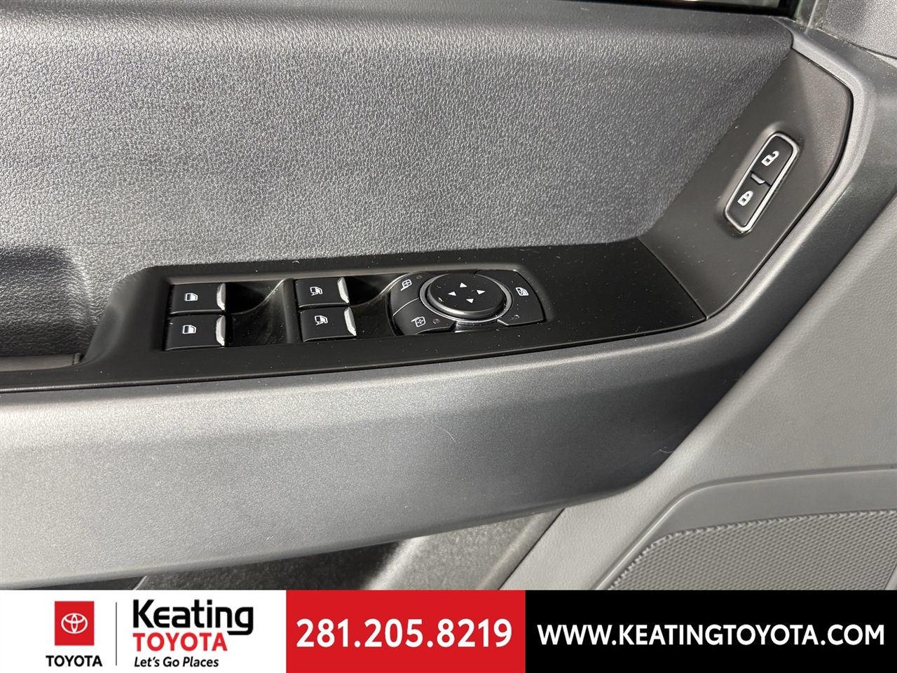 Ford F-250 SD XLT Crew Cab 4WD 2024