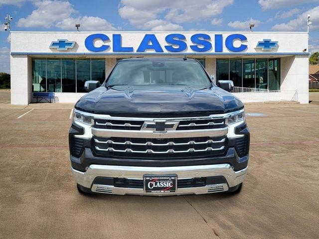 Chevrolet Silverado 1500 LTZ Crew Cab 4WD 2023