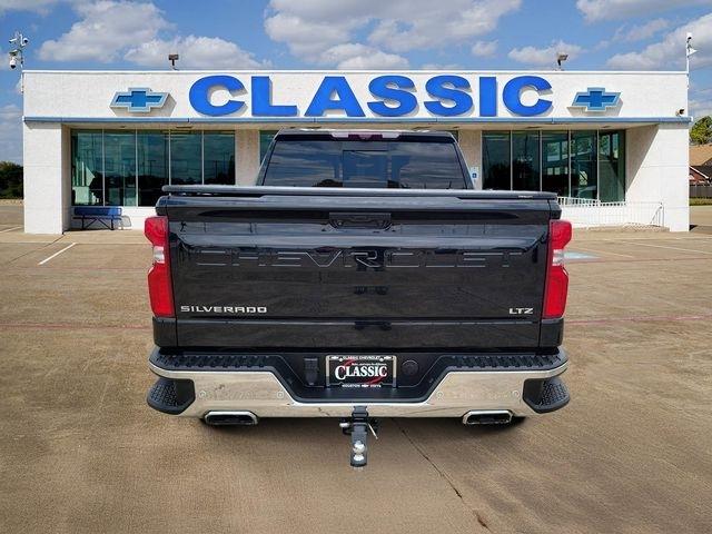 Chevrolet Silverado 1500 LTZ Crew Cab 4WD 2023