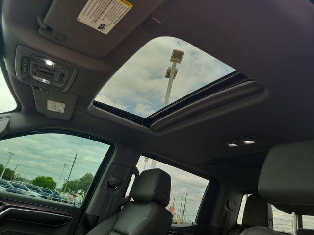 Chevrolet Silverado 1500 LTZ Crew Cab 4WD 2023