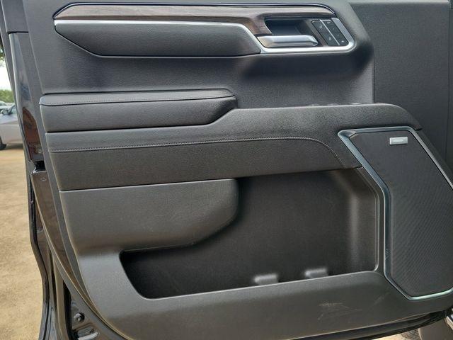 Chevrolet Silverado 1500 LTZ Crew Cab 4WD 2023