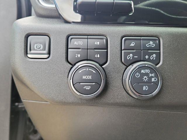 Chevrolet Silverado 1500 LTZ Crew Cab 4WD 2023