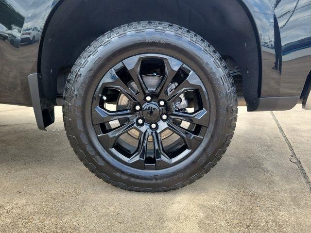 Chevrolet Silverado 1500 LTZ Crew Cab 4WD 2023