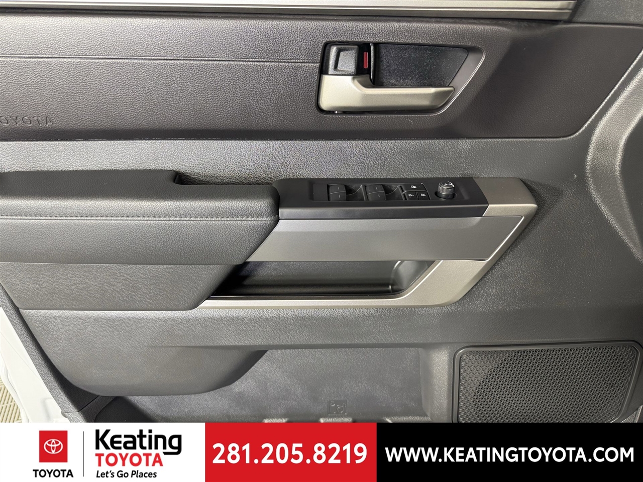 Toyota Tundra SR5 CrewMax 4WD 2024