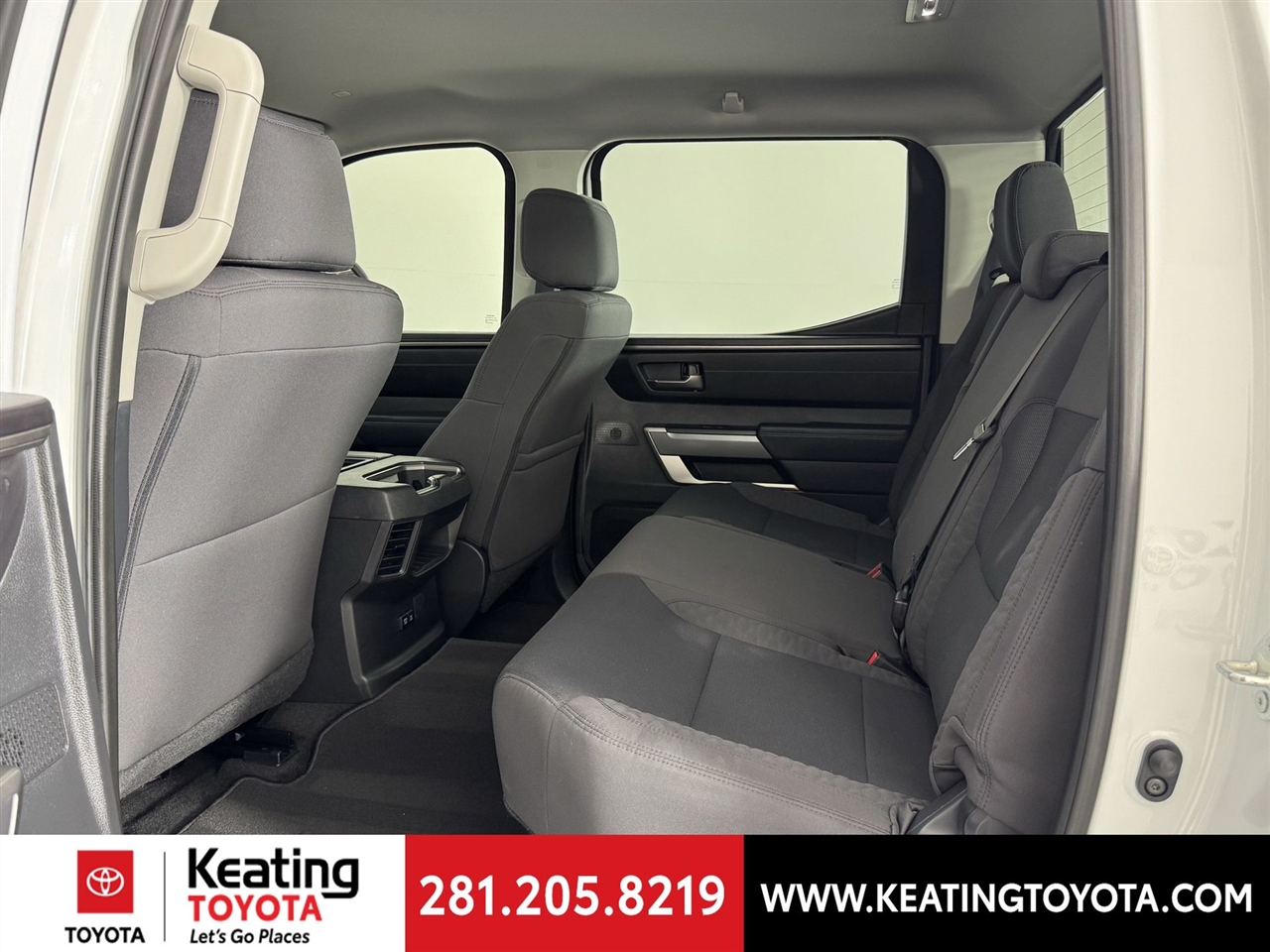 Toyota Tundra SR5 CrewMax 4WD 2024