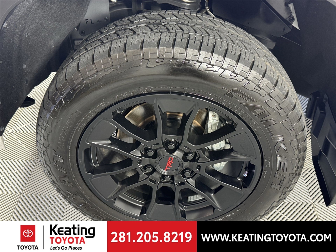 Toyota Tundra SR5 CrewMax 4WD 2024