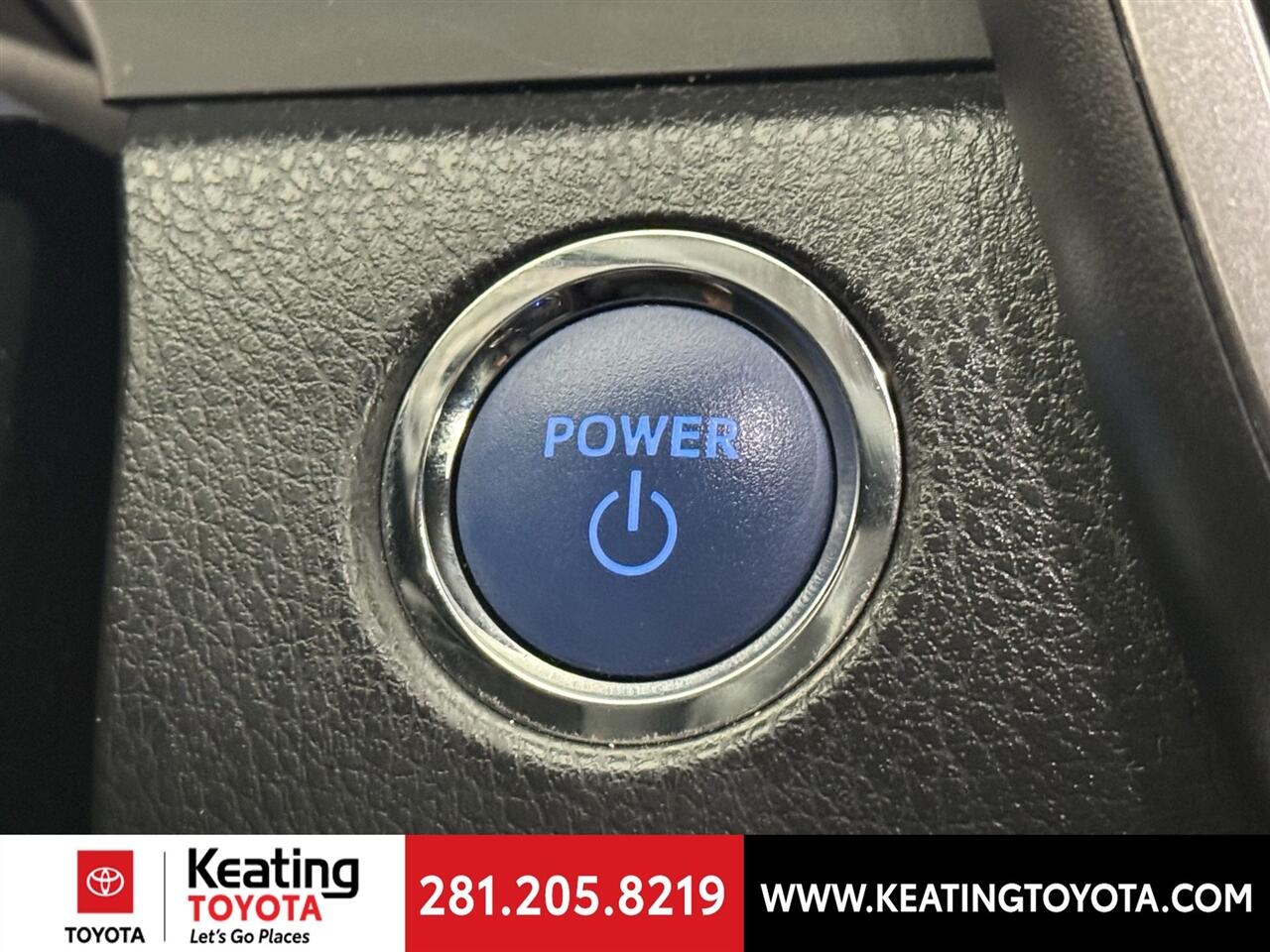 Toyota Camry Hybrid XSE 2024