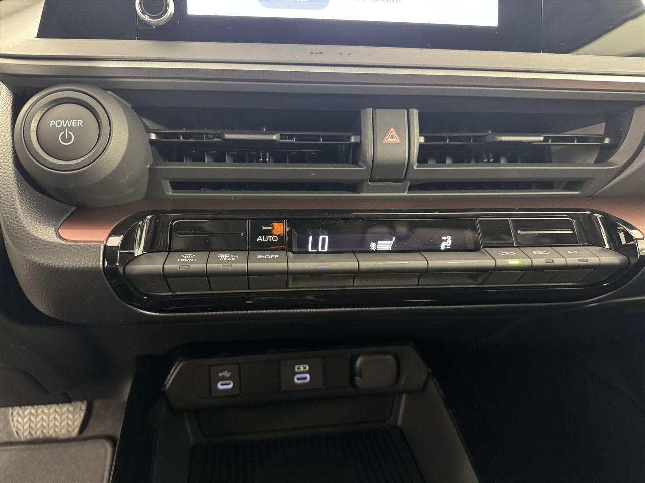 Toyota Prius Plug-In Hybrid XSE 2026