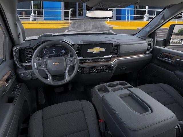 Chevrolet Silverado 2500HD LT Crew Cab Long Box 4WD 2025