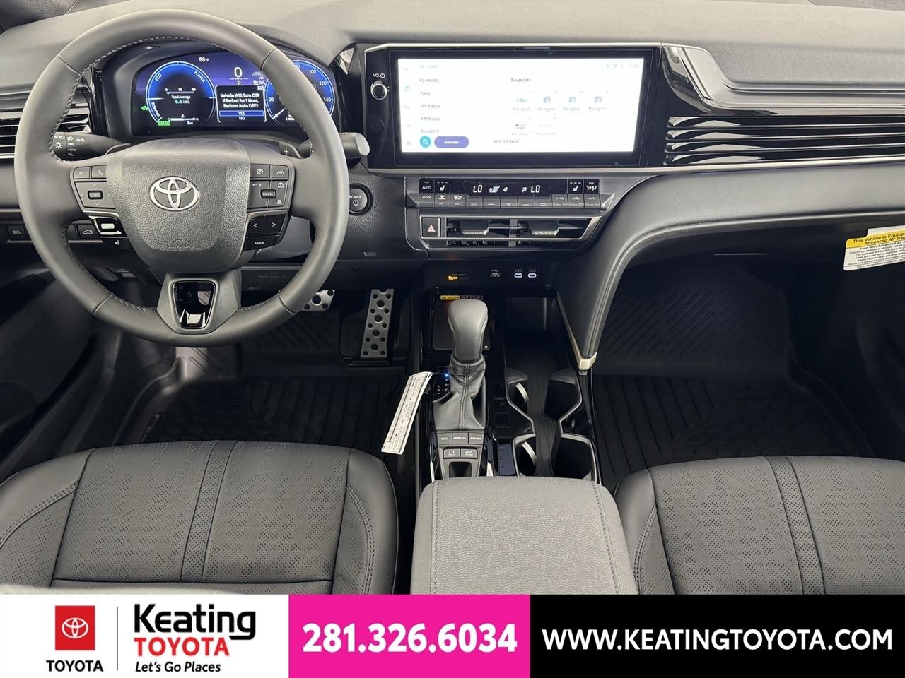 Toyota Camry Hybrid XLE 2026