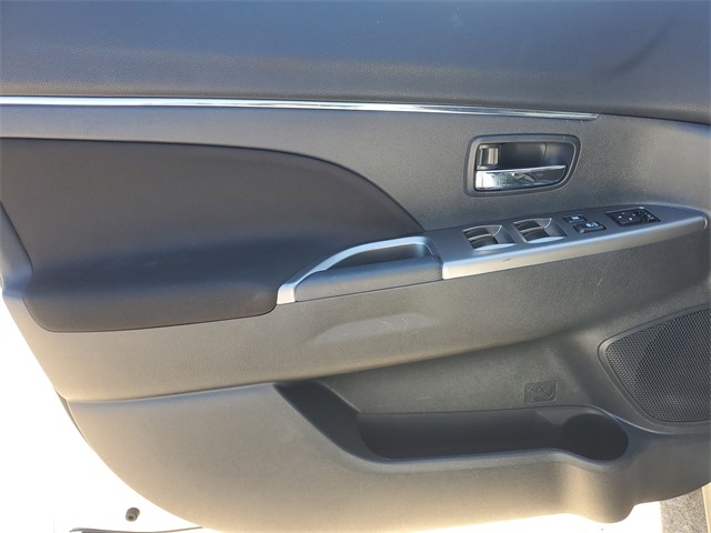 Mitsubishi Outlander Sport 2.0 SE CVT 2021 Mitsubishi Outlander Sport 2.0 SE CVT 2021