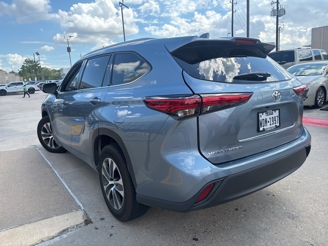 Toyota Highlander XLE FWD V6 2022 Toyota Highlander XLE FWD V6 2022