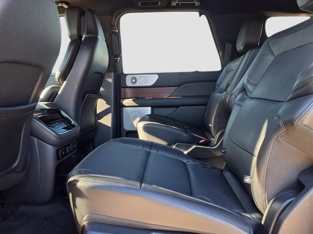 Lincoln Navigator L Reserve 2023 Lincoln Navigator L Reserve 2023