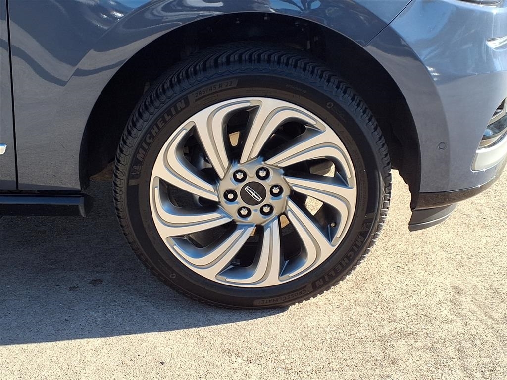 Lincoln Navigator L Reserve 2023 Lincoln Navigator L Reserve 2023