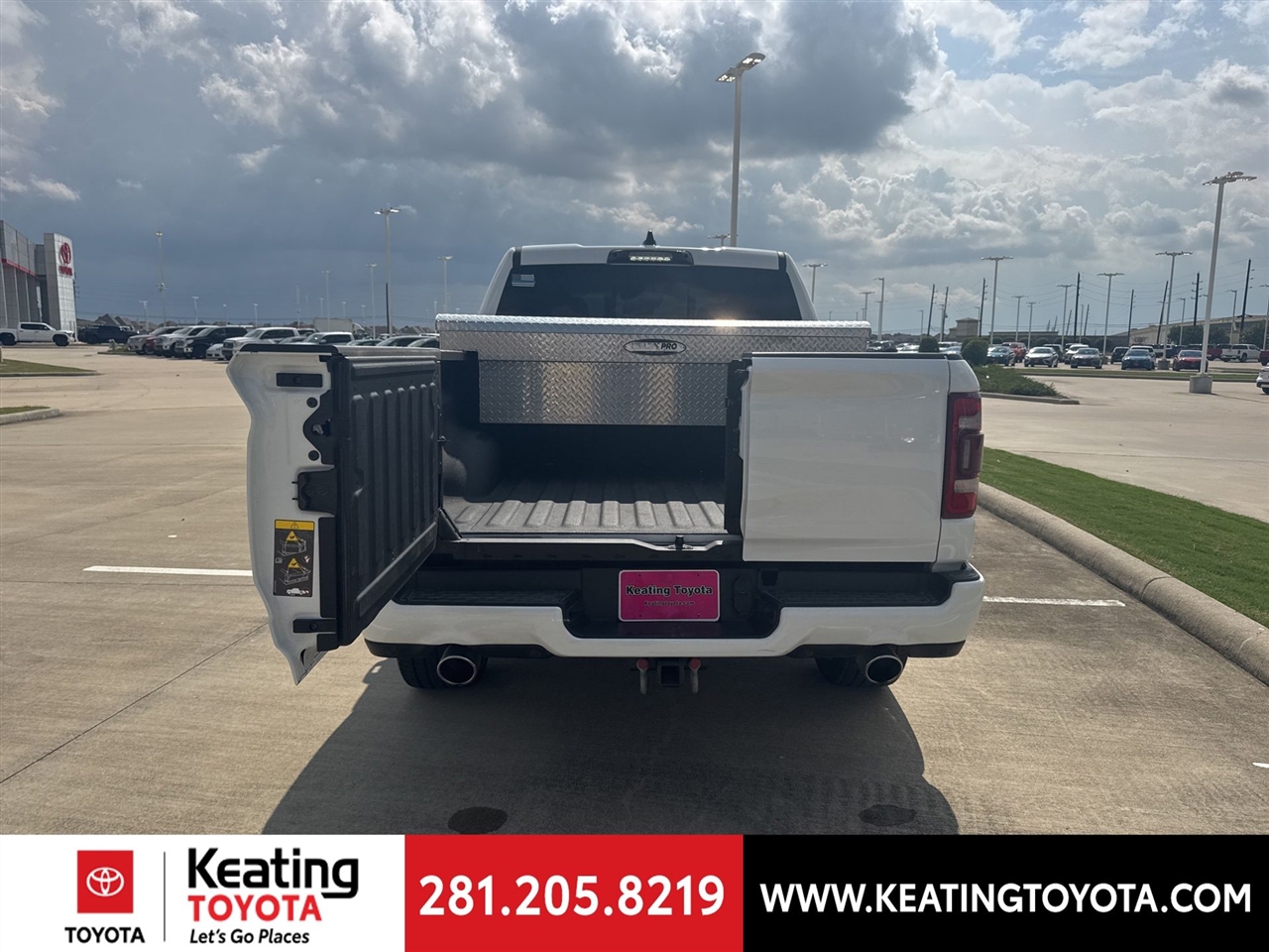 RAM 1500 Longhorn Crew Cab SWB 2WD 2022 RAM 1500 Longhorn Crew Cab SWB 2WD 2022