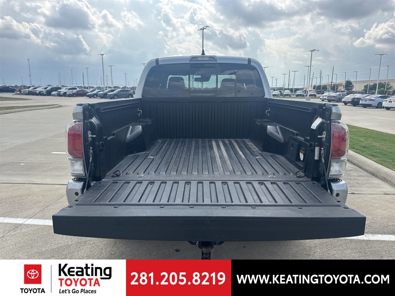 Toyota Tacoma SR5 Double Cab Long Bed V6 6AT 4WD 2023 Toyota Tacoma SR5 Double Cab Long Bed V6 6AT 4WD 2023
