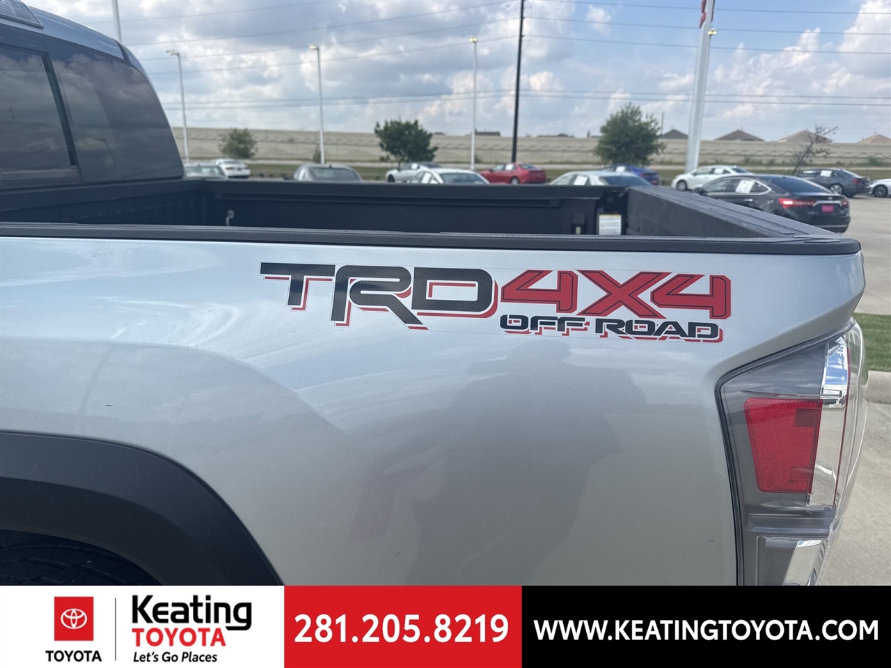 Toyota Tacoma SR5 Double Cab Long Bed V6 6AT 4WD 2023 Toyota Tacoma SR5 Double Cab Long Bed V6 6AT 4WD 2023